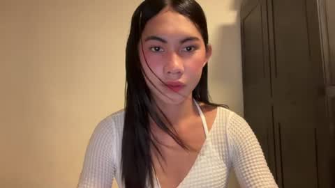 urpretty_mistake online show from July 15, 11:04 am