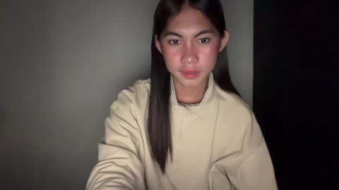 urpretty_mistake online show from July 19, 7:27 pm