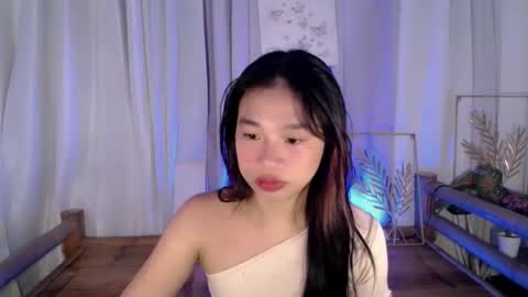 JUST CALL ME LLANA online show from February 28, 7:01 am