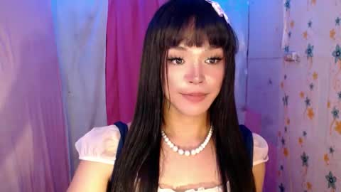 TYRA online show from April 4, 9:11 pm