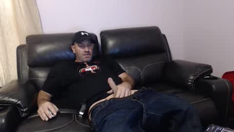 Snapshot of urslav75 chatting on October 25, 8:09 pm urslav75 online show from October 25, 8:09 pm