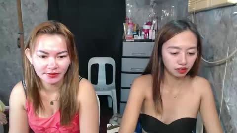 ursweetpinky online show from April 16, 1:38 am