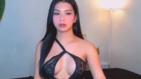 urwildest_margaret online show from March 19, 11:37 am