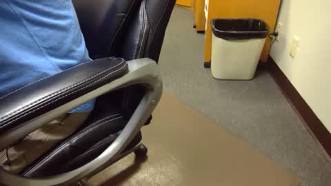 useemie online show from February 11, 11:01 pm