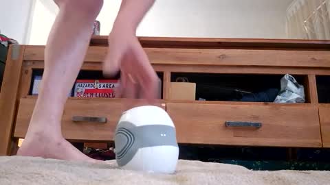 useme975 online show from February 6, 7:23 am