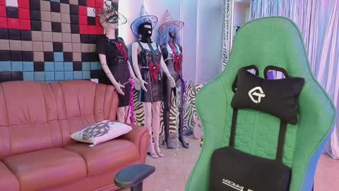 Leila online show from December 6, 4:19 am