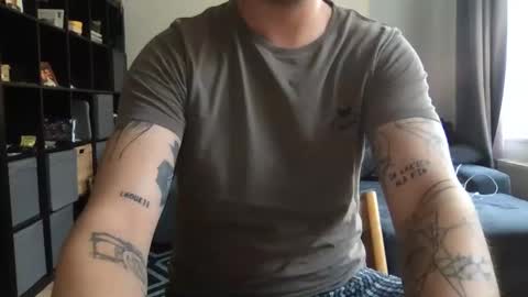 uwantitno online show from February 19, 7:17 am