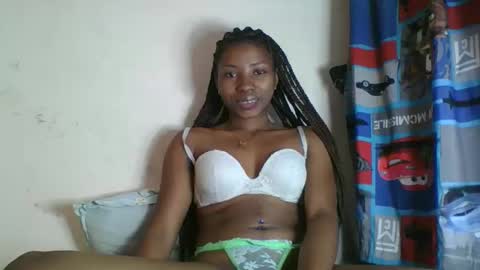 Snapshot of vailla02 chatting on October 22, 7:22 am vailla02 online show from October 22, 7:22 am