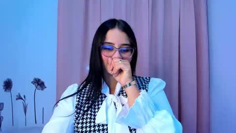 Snapshot of val_ferrer chatting on September 12, 3:30 am Valeria online show from September 12, 3:30 am