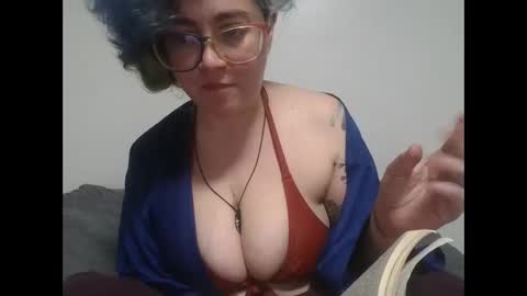 valarieak online show from October 18, 3:44 am