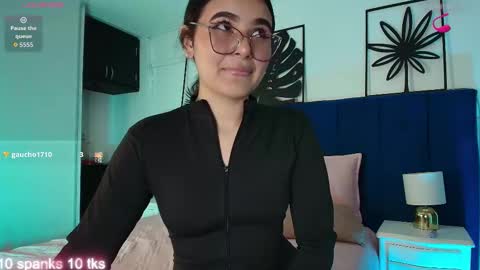 Tifanny  online show from September 19, 8:12 pm