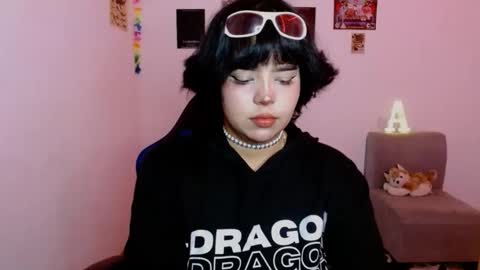 valenbeauty online show from June 3, 2:14 am