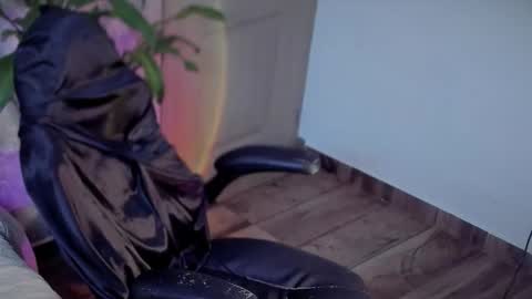 valenthinoking online show from September 12, 12:45 am