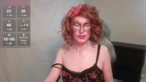 Snapshot of valentia_vickers chatting on February 19, 12:25 am Valentia online show from February 19, 12:25 am