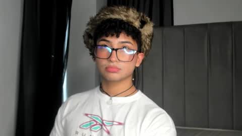 Valentin0 online show from October 26, 7:57 pm