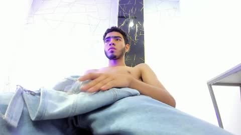 VALENTIN  online show from April 6, 4:46 am