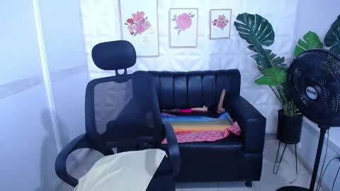 Valentina  online show from September 29, 1:15 am