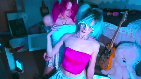 Tina Bates online show from September 27, 11:02 pm