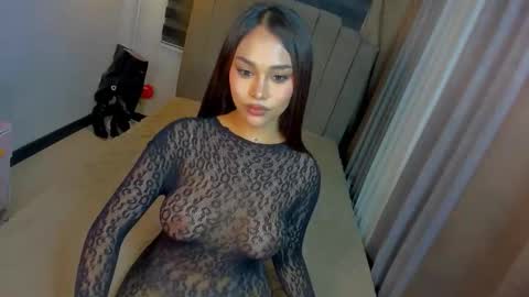 VALENTINE online show from January 12, 2:13 pm