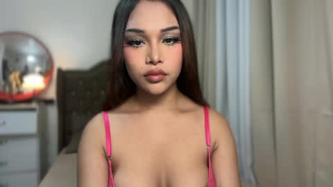 VALENTINE online show from March 29, 7:15 pm