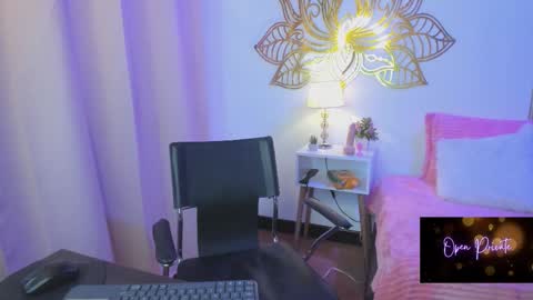 Snapshot of valeperez24 chatting on September 16, 2:46 am Valery And Daniel online show from September 16, 2:46 am