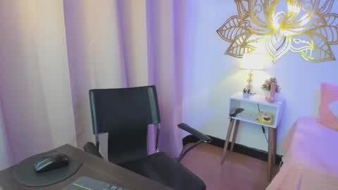 Snapshot of valeperez24 chatting on October 23, 1:51 am Valery And Daniel online show from October 23, 1:51 am