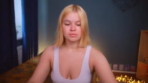 valeri______ online show from July 11, 8:39 am