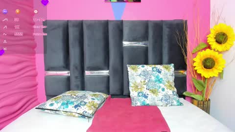 Snapshot of valeri_hurtado chatting on March 11, 2:42 am Valeria online show from March 11, 2:42 am