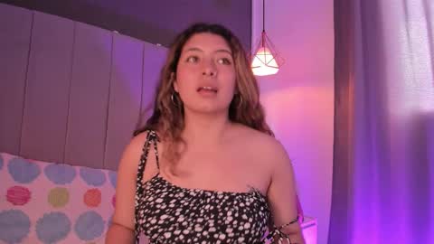 valeria_rouse28 online show from November 23, 6:17 pm