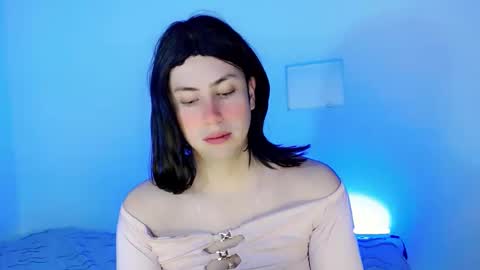 valeriagill_ online show from December 4, 11:48 pm