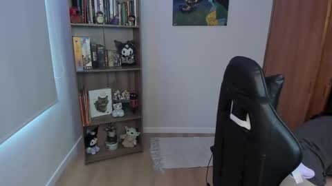 Val  online show from December 3, 11:33 am