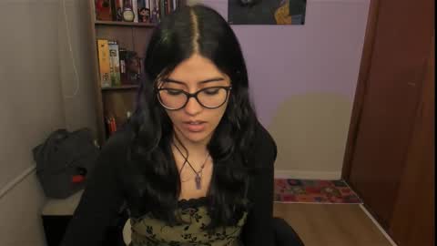 Val  online show from February 3, 2:30 am