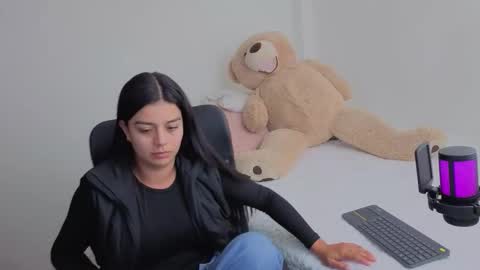 Juli C online show from December 21, 1:01 am