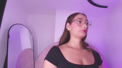 Valeryn online show from March 18, 3:01 am