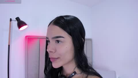 Snapshot of valery__nova chatting on October 13, 2:46 am Cris online show from October 13, 2:46 am