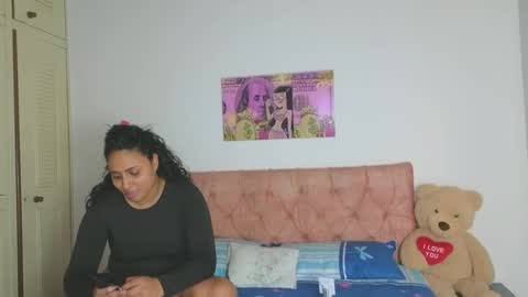valery_lovex_ online show from January 18, 10:41 pm