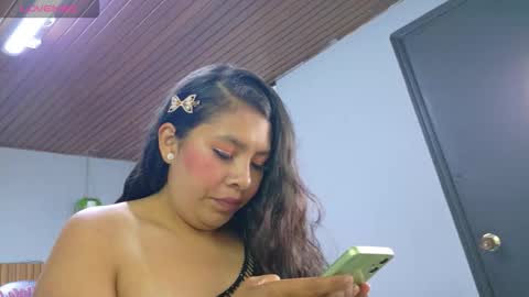 valery_luxx online show from January 13, 12:35 pm