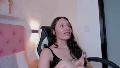 valeryn rosse online show from March 12, 6:50 am