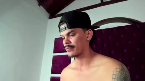 Valery Stonne  online show from September 30, 10:09 pm