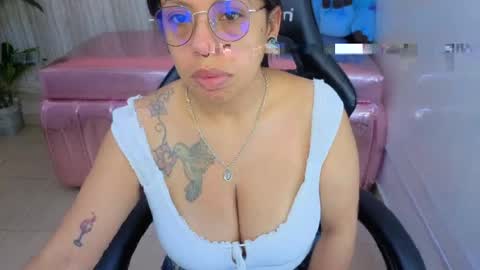 valerytp online show from April 25, 3:08 am