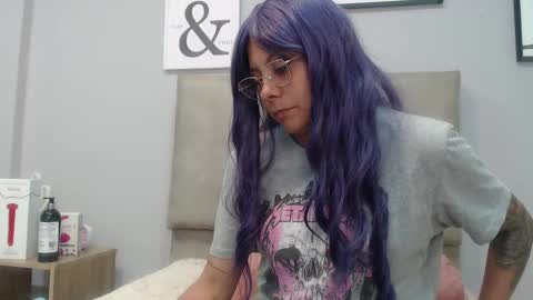 valevicious online show from September 24, 7:20 pm