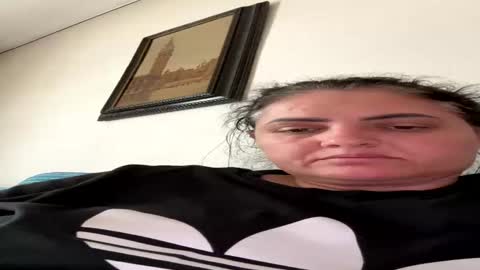 valiginely online show from April 17, 7:55 am