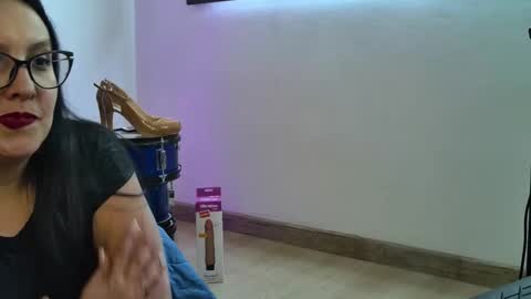 Snapshot of vallery16 chatting on October 10, 5:08 pm Vallery16 online show from October 10, 5:08 pm