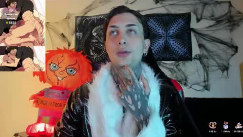 david guzman i model independenthelp me with a thumbs up online show from October 12, 3:32 am