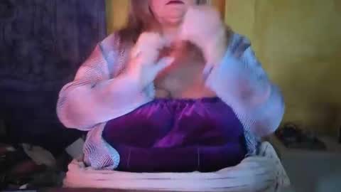 vampwoman online show from March 10, 7:56 am