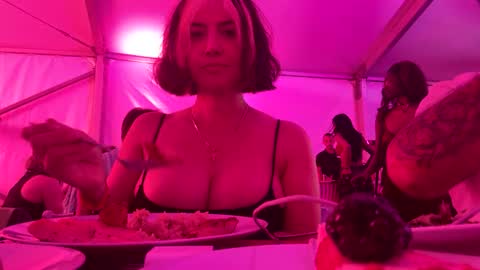 vanessa online show from April 23, 2:19 am