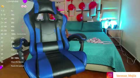 vanesaa_mejia online show from February 22, 8:07 am