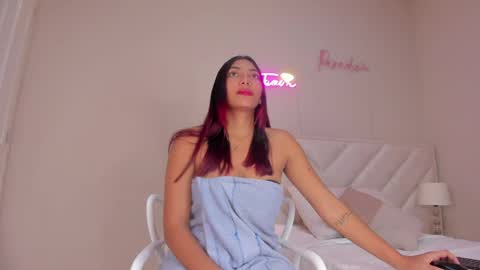 vanessa__cb online show from June 5, 11:48 am