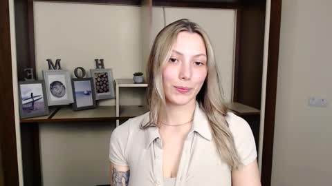 Vanessa online show from March 25, 6:14 pm