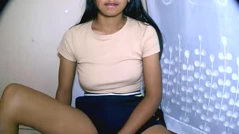 vanih27 online show from April 16, 9:50 pm